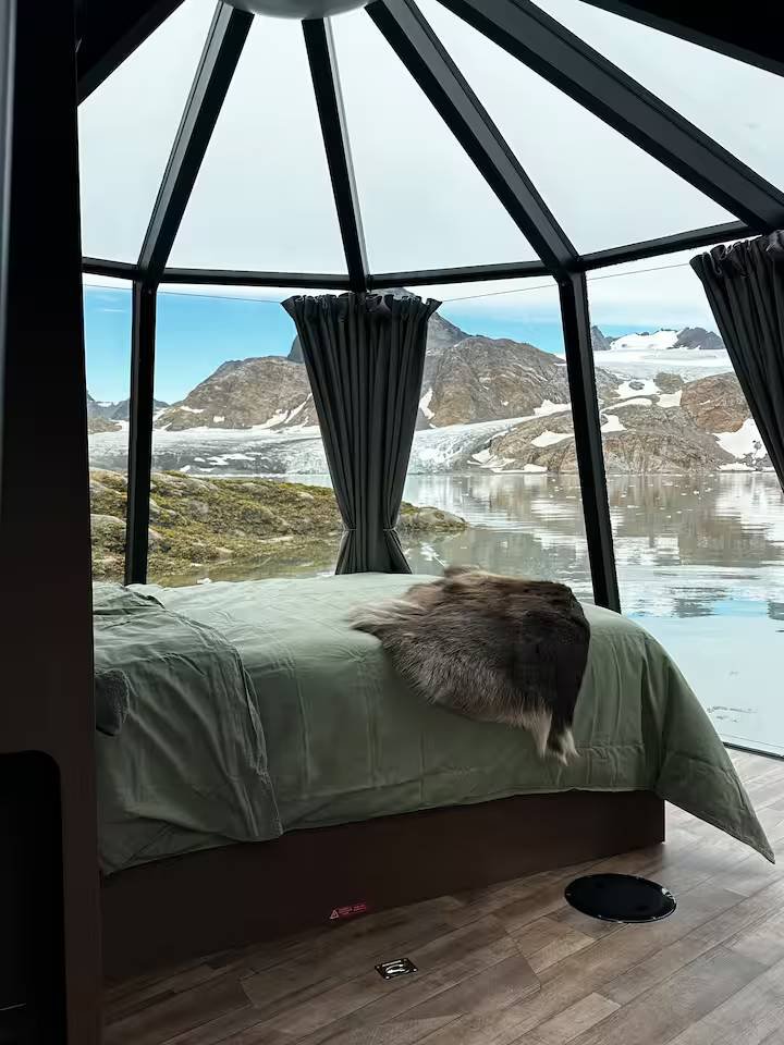 Floating Glacier Hut (4).jpg