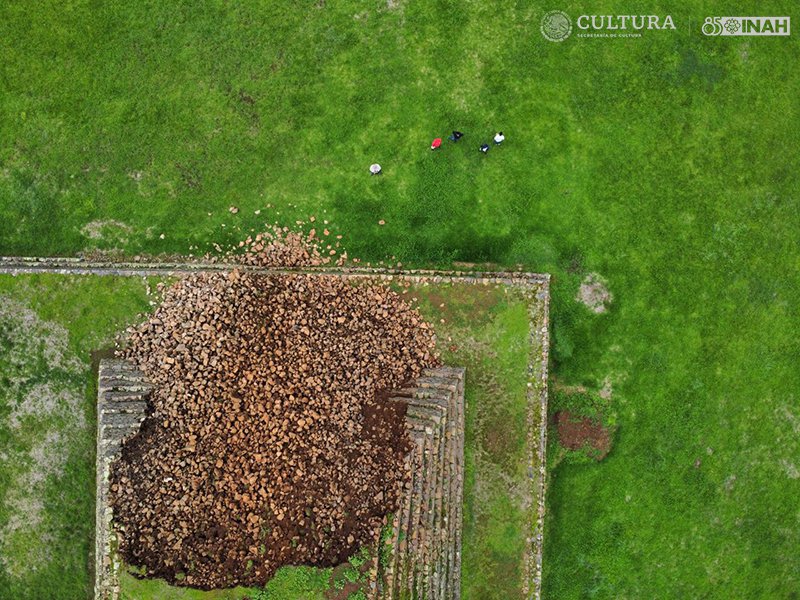 News-20240816-Mexico-Ihuatzio-Pyramid-Collapse-Aerial.jpg