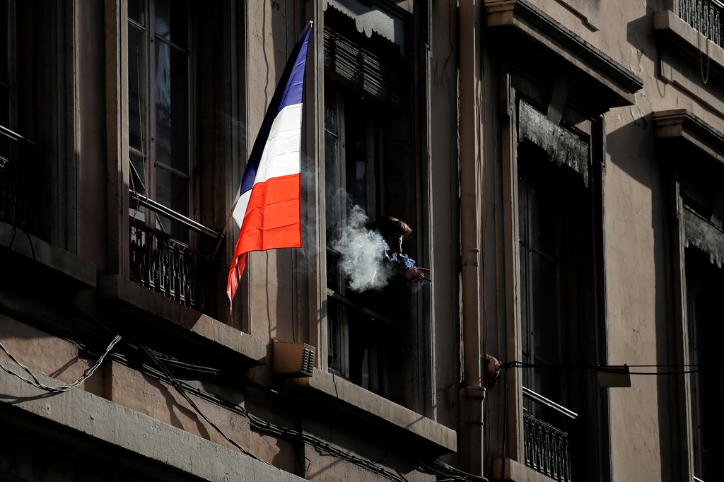 francesmoking.png