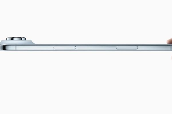 iphoneair.jpg