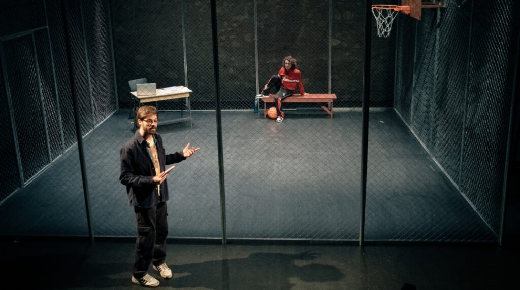 mia-alli-thiva-theatriki-parastasi.jpg