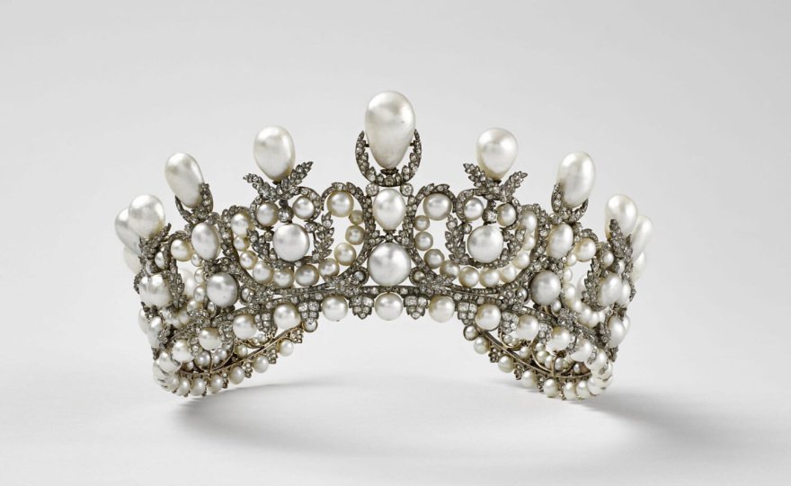 tiara-eugeneias.jpg