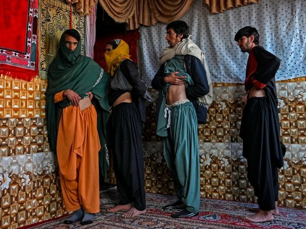 Οι κάτοικοι στο Αφγανιστάν πουλάνε τον νεφρό τους γιατί δεν υπάρχει άλλος τρόπος να επιβιώσουν