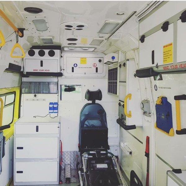 0_ambulance3.jpg