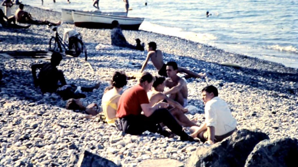 1963 παραλία έναντι ΓΣΟ elias georgiou.jpg