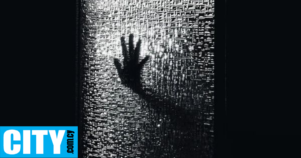 Γυναίκα στην Κίνα παγιδεύτηκε σε δωμάτιο και σώθηκε χάρη σε μήνυμα που έγραψε με το αίμα της