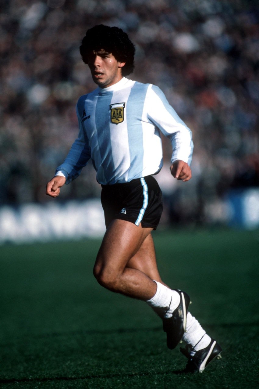 In action for Argentina in 1979.jpg