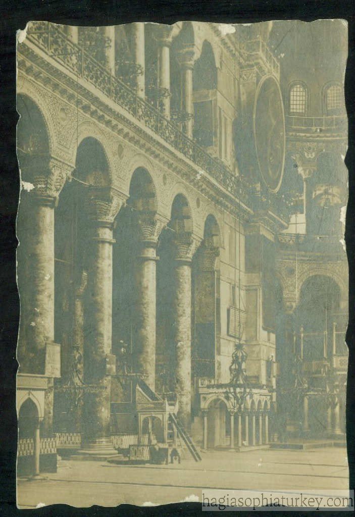 Interior-of-Hagia-Sophia-1930s.jpg