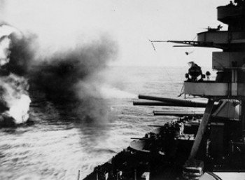 Iwo_Jima_Battle-USS.jpg
