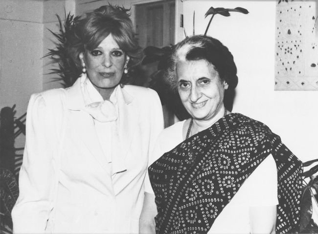 Μελίνα-Μερκούρη-με-την-Indira-Gandhi.jpg