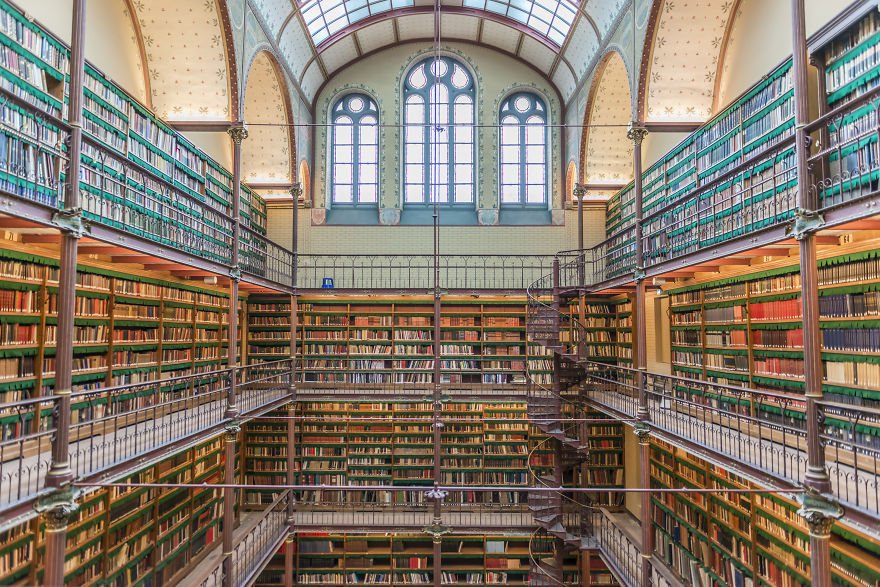 Riiks-Museum-Library-Amsterdam-Netherlands-5b15c8114a199__880.jpg