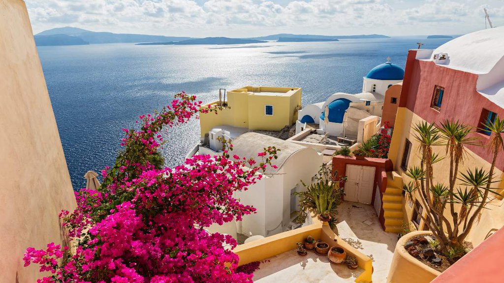 Santorini-shutterstock.width-1024.jpg