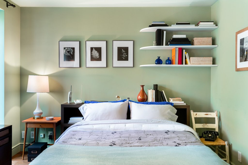Sex and the City Airbnb 05 - Bedroom - Credit Kate Glicksberg.jpg