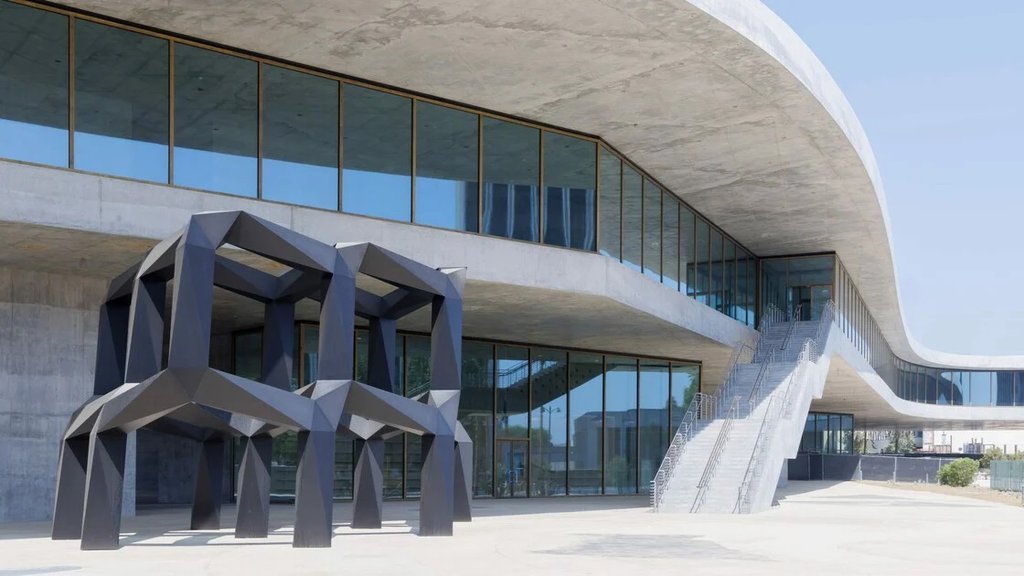 ΤΡΙΑ.jpg