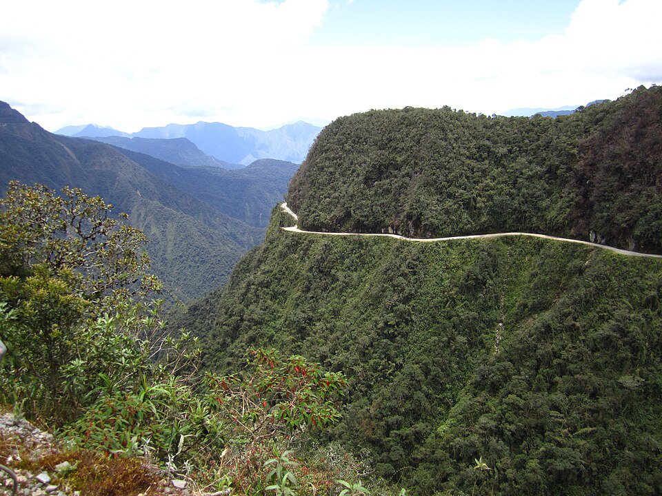 Yungas_road-Death_road_(8264757023).jpg