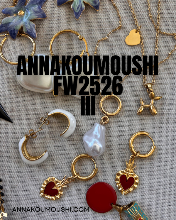 Η νέα συλλογή κοσμημάτων της Άννας ντύνει τις γιορτές με αστρικό φως