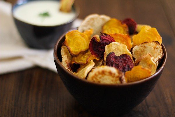 baked_root_vegetable_chips_buttermilk_parsley_dipping_sauce_4.jpg