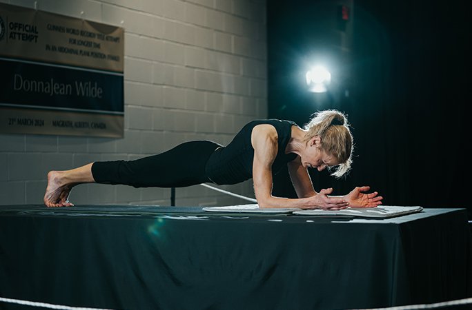 bestof24-longest-plank-female.jpg