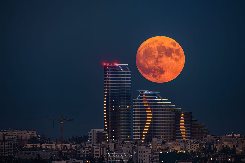 blue-supermoon-sotiris-savvides_city.jpg