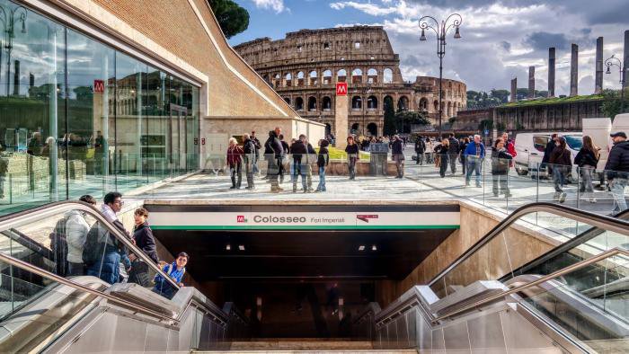 colosseo metro station 2.jpg