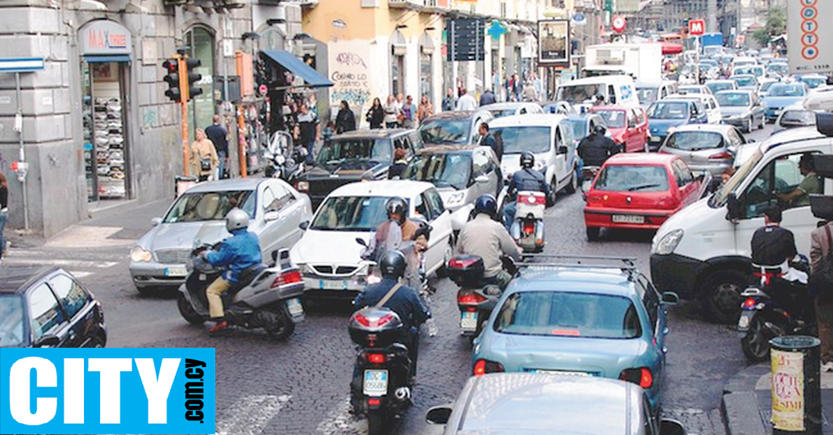 Οδηγός καλείται να πληρώσει πρόστιμα συνολικής αξίας 12.000 ευρώ