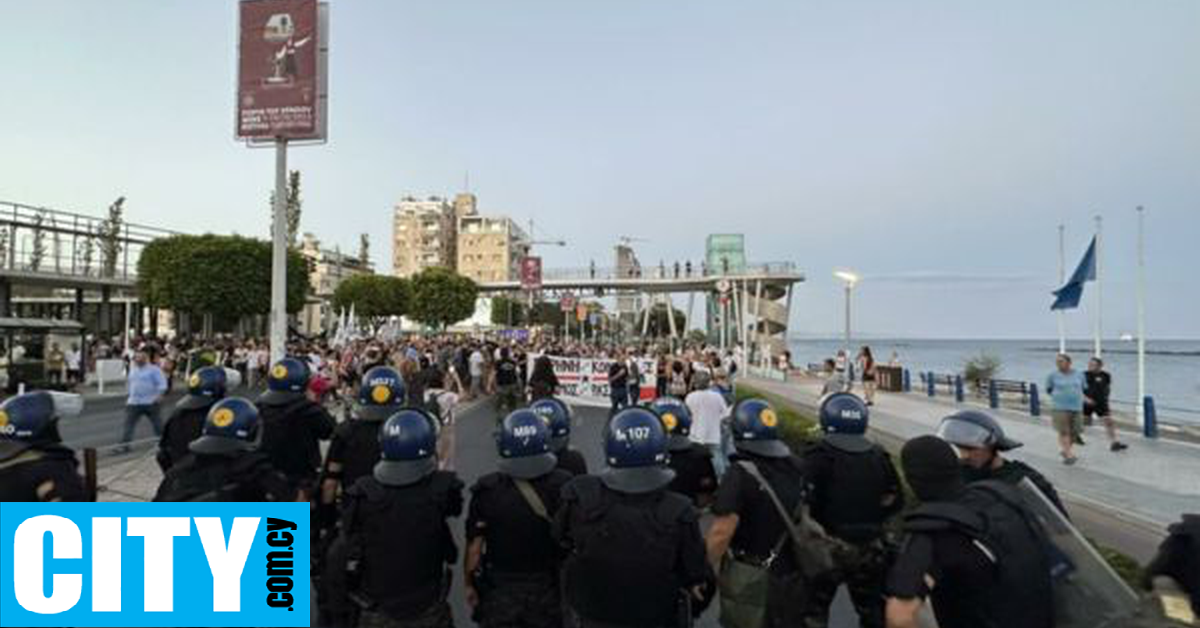 Η Αστυνομία Κύπρου μάς κάνει υποδείξεις για το πώς να διαμαρτυρηθούμε (ευπρεπώς) Η Αστυνομία Κύπρου μάς κάνει υποδείξεις για το πώς να διαμαρτυρηθούμε (ευπρεπώς)