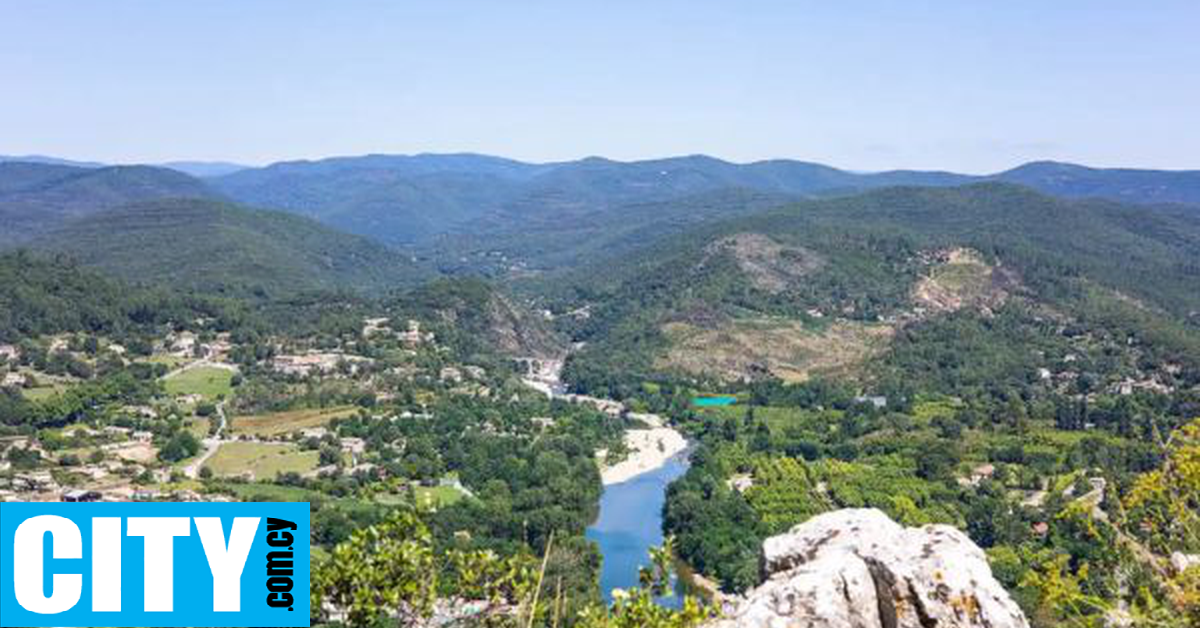 Ποδηλάτης έπεσε σε χαράδρα και επέζησε για τρεις ημέρες πίνοντας κρασί