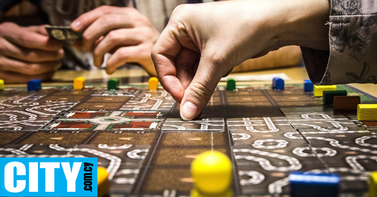 &Tau;&alpha; &epsilon;&pi;&iota;&tau;&rho;&alpha;&pi;έ&zeta;&iota;&alpha; &pi;&alpha;&iota;&chi;&nu;ί&delta;&iota;&alpha; &delta;&epsilon;&nu; &epsilon;ί&nu;&alpha;&iota; &mu;ό&nu;&omicron; &delta;&iota;&alpha;&sigma;&kappa;έ&delta;&alpha;&sigma;&eta;, &alpha;&lambda;&lambda;ά &pi;&rho;&omicron;&sigma;&phi;έ&rho;&omicron;&upsilon;&nu; &mu;&alpha;&kappa;&rho;&omicron;&pi;&rho;ό&theta;&epsilon;&sigma;&mu;&alpha; &omicron;&phi;έ&lambda;&eta; &gamma;&iota;&alpha; &tau;&omicron;&nu; &epsilon;&gamma;&kappa;έ&phi;&alpha;&lambda;&omicron;