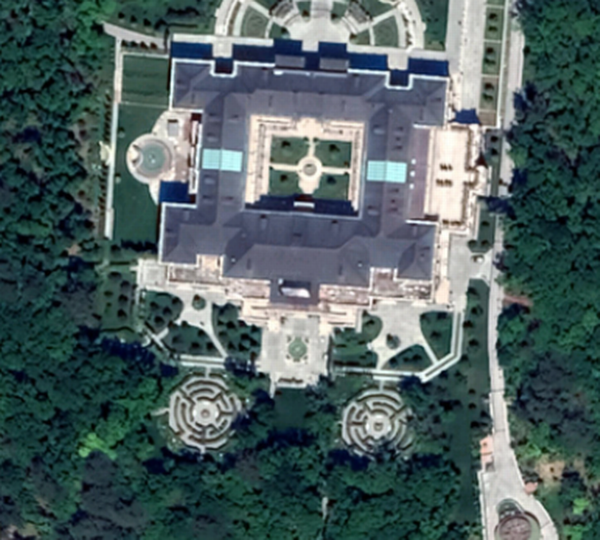 google-maps-vladimir-putin-russia-wealth-palace-black-sea-pictures-satellite-ariel-photos-1320170.png