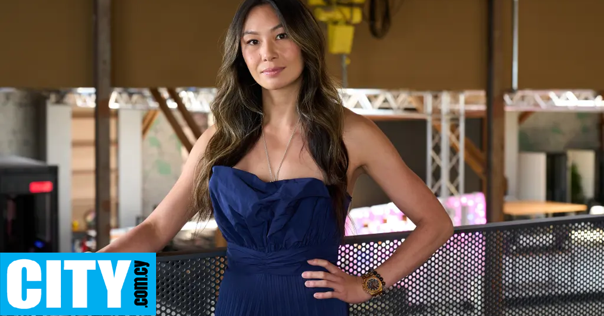 Άφησε το πανεπιστήμιο, έγινε δισεκατομμυριούχος στα 30 της, αλλά συμβουλεύει να σπουδάσετε έστω για έναν χρόνο