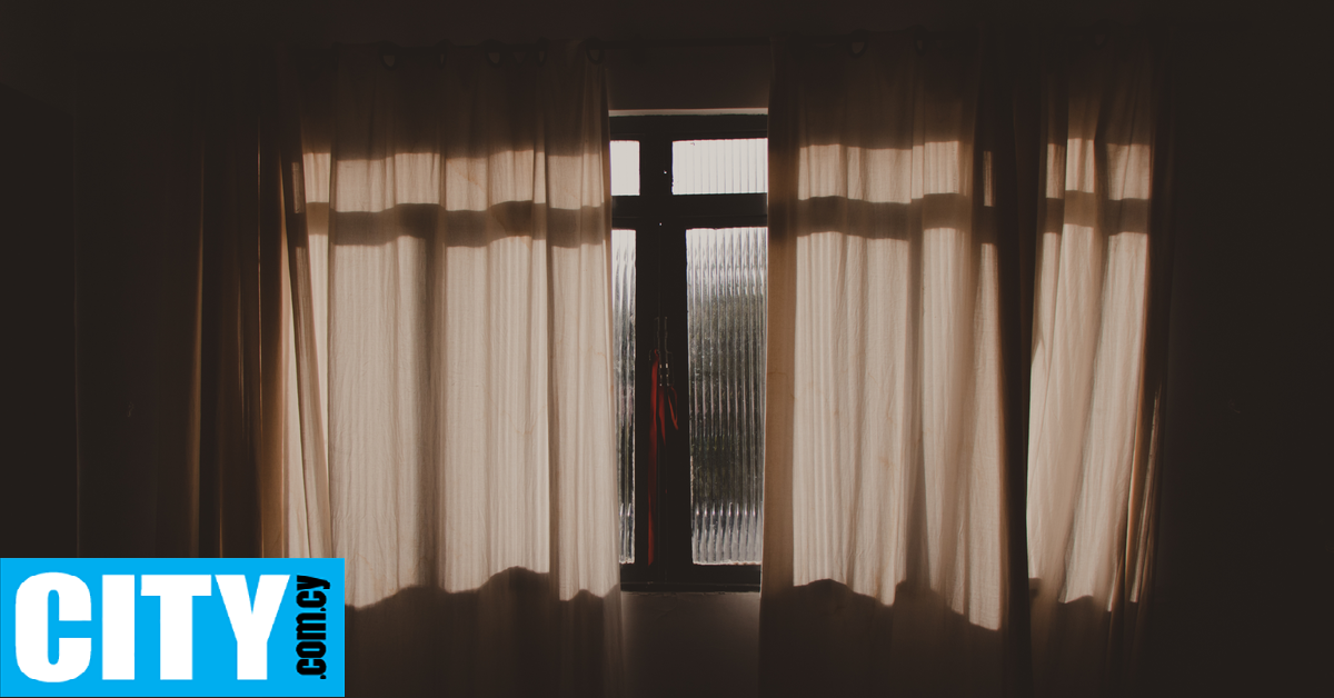 Νάρκωνε και βίαζε τη σύζυγό του μαζί με πέντε συνεργούς