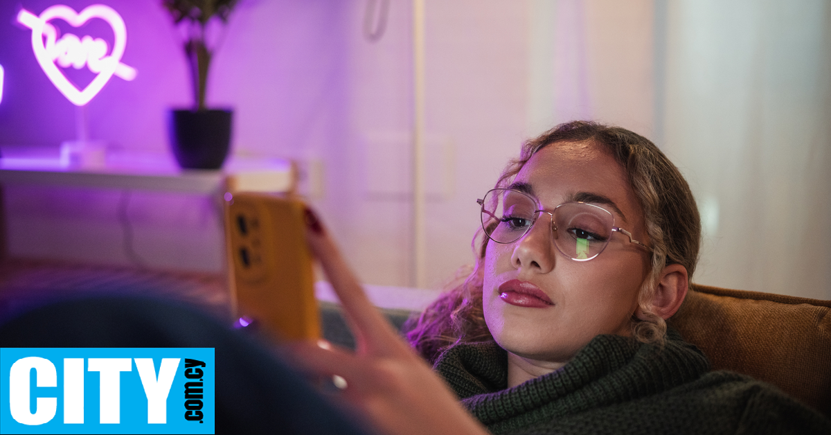 Αν δυσκολεύεστε να διαβάσετε ή να εργαστείτε απερίσπαστα, ίσως, η αιτία να βρίσκεται σε μια μικρή καθημερινή πράξη