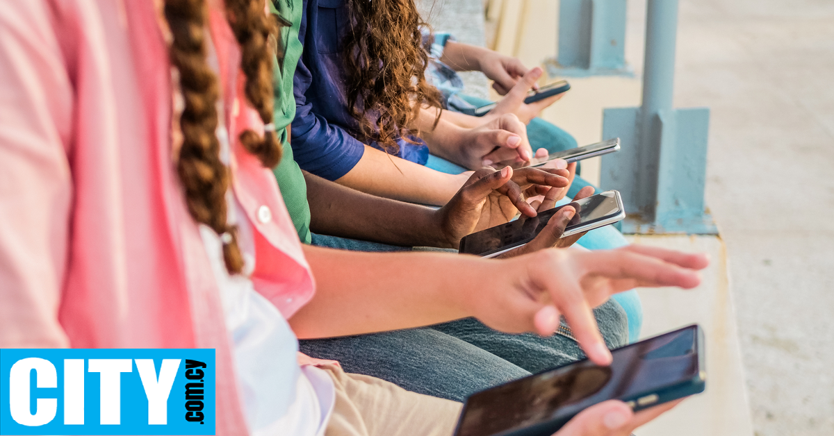 Οι ευρωπαϊκές χώρες που εξετάζουν το ενδεχόμενο απαγόρευσης των social media στα παιδιά