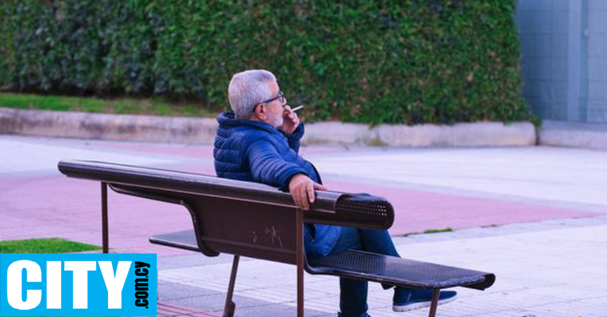 Άλλη μία χώρα απαγορεύει το κάπνισμα σε εξωτερικούς χώρους μπαρ και εστιατορίων