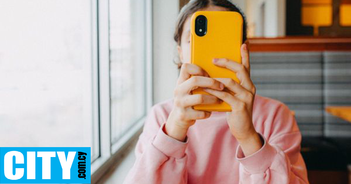 Ακόμη μια χώρα απαγόρευσε την πρόσβαση σε κοινωνικά δίκτυα σε ανηλίκους κάτω των 15 ετών