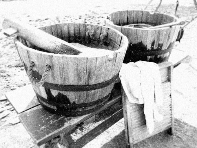 laundry-in-victorian-times-washtubs.jpg
