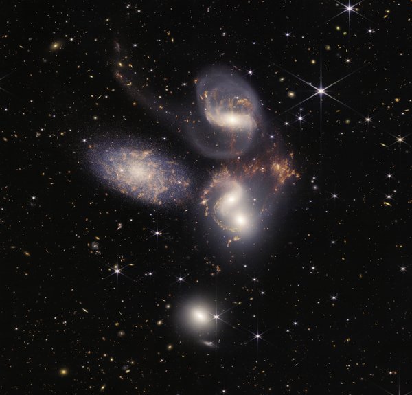 main_image_galaxies_stephans_quintet_sq_nircam_miri_final-5mb_city.jpg