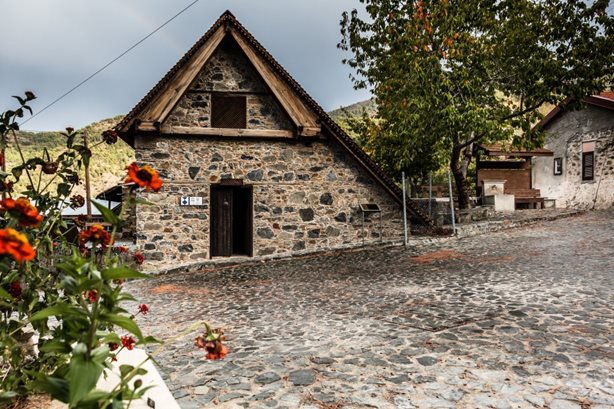 pedoulas-ekklisiastiko-mouseio_5_cyprus_troodos_excursions_museums-(1).jpg