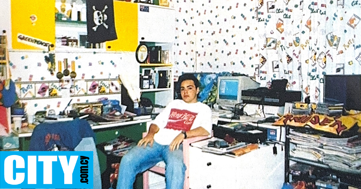 &Mu;&iota;&alpha; &mu;&alpha;&tau;&iota;ά &sigma;&tau;&alpha; &kappa;&upsilon;&pi;&rho;&iota;&alpha;&kappa;ά &nu;&epsilon;&alpha;&nu;&iota;&kappa;ά &delta;&omega;&mu;ά&tau;&iota;&alpha; &tau;&omega;&nu; &rsquo;90s