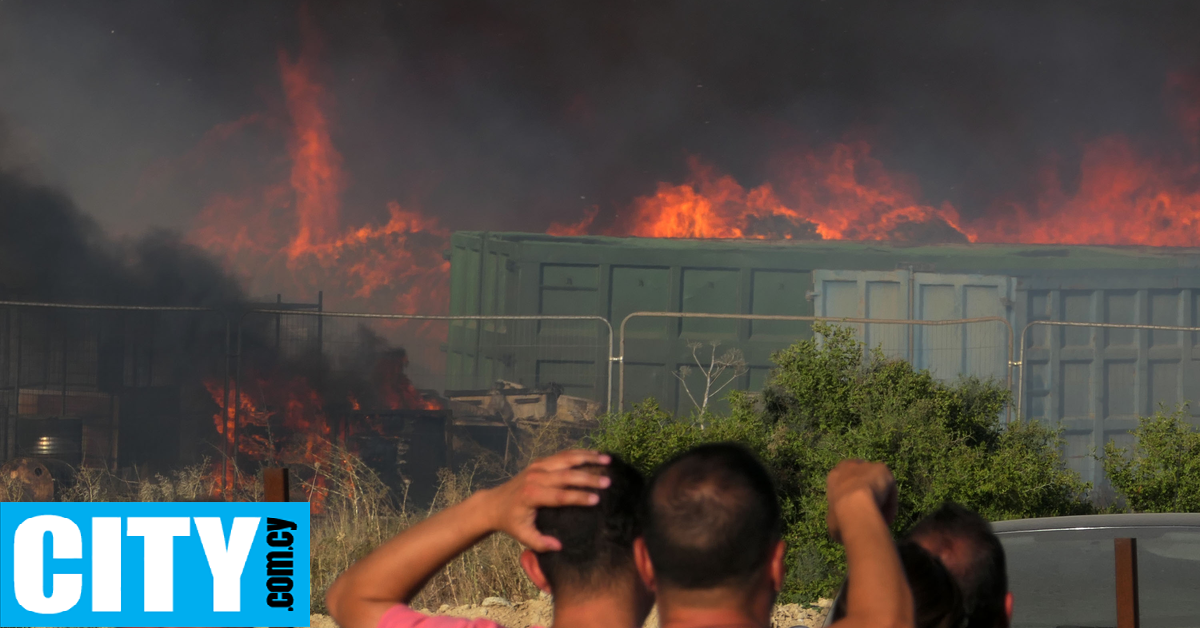 Η μεγάλη πυρκαγιά που ξέσπασε χθες στο Γέρι βρίσκεται σε ύφεση