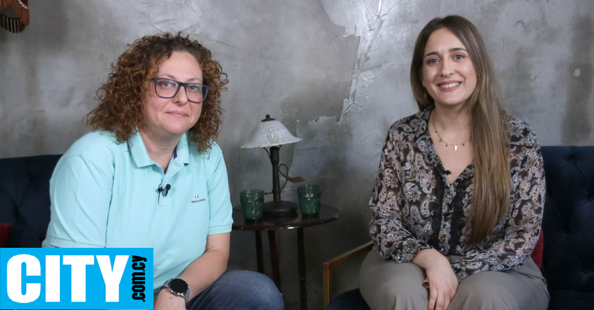 Όχι, δεν είναι μόνο το δίπολο «μαμά + μπαμπάς» κανονική οικογένεια