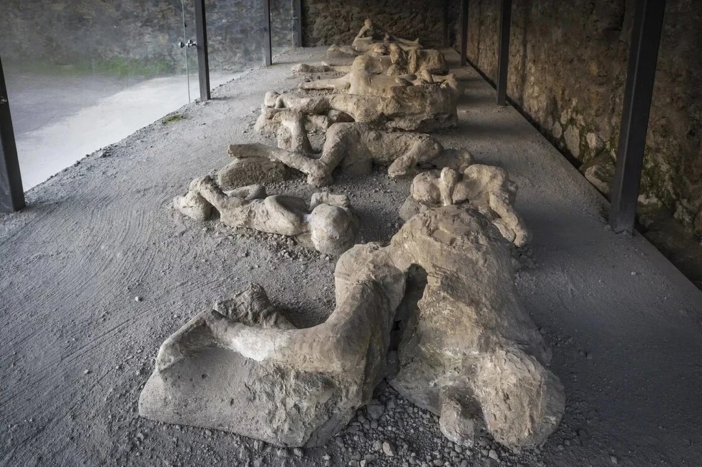 pompeiiif.jpg