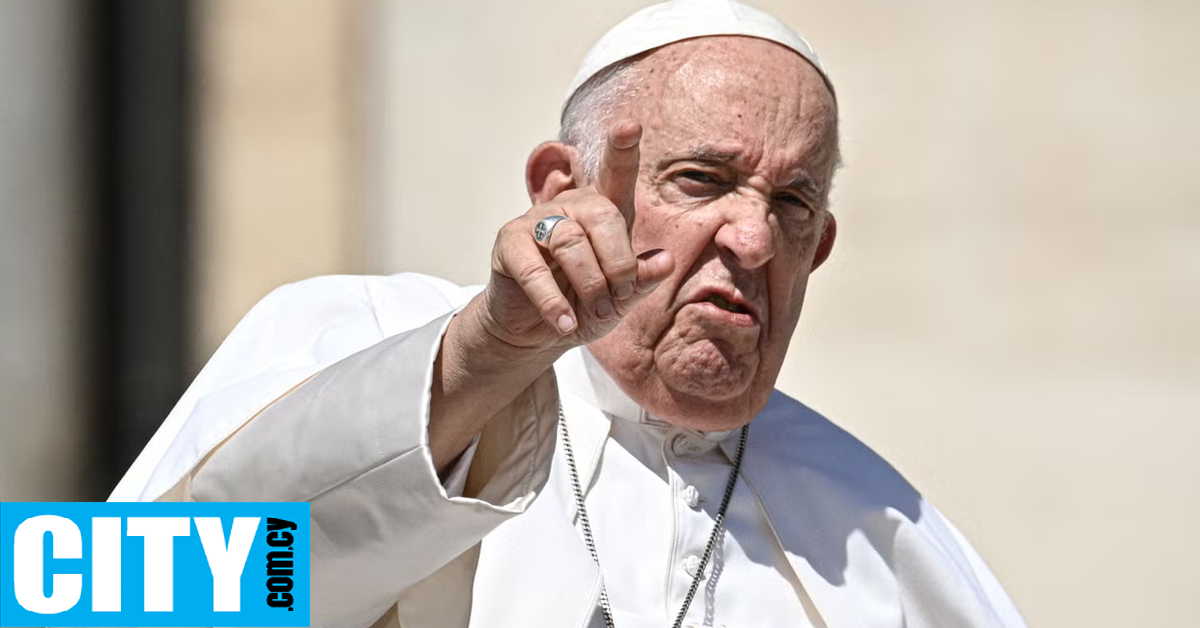 Ο (κατά τα άλλα προοδευτικός) Πάπας εκφράστηκε υποτιμητικά για τους γκέι άνδρες