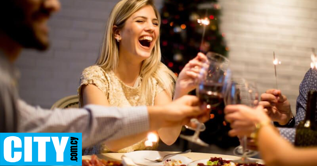 Μην αποφεύγετε τις χριστουγεννιάτικες συγκεντρώσεις, γιατί κάνουν καλό στην υγεία σας