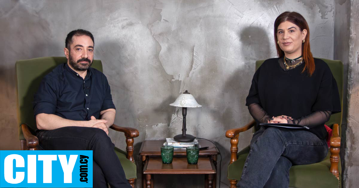 &laquo;&Omicron; HIV &delta;&epsilon;&nu; &omicron;&rho;ί&zeta;&epsilon;&iota; &tau;&eta;&nu; &pi;&rho;&omicron;&sigma;&omega;&pi;&iota;&kappa;ό&tau;&eta;&tau;&alpha;, &delta;&epsilon;&nu; &alpha;&phi;&alpha;&iota;&rho;&epsilon;ί &chi;&rho;ό&nu;&iota;&alpha; &zeta;&omega;ή&sigmaf; &kappa;&alpha;&iota; &delta;&epsilon;&nu; &sigma;&tau;&epsilon;&rho;&epsilon;ί &tau;&alpha; ό&nu;&epsilon;&iota;&rho;&alpha; &kappa;&alpha;&nu;&epsilon;&nu;ό&sigmaf;&raquo;