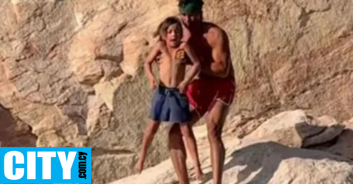 Influencer χρησιμοποίησε τεχνική Κύπριων πατεράδων για να μάθει το παιδί του κολύμπι και βρήκε τον μπελά του Influencer χρησιμοποίησε τεχνική Κύπριων πατεράδων για να μάθει το παιδί του κολύμπι και βρήκε τον μπελά του