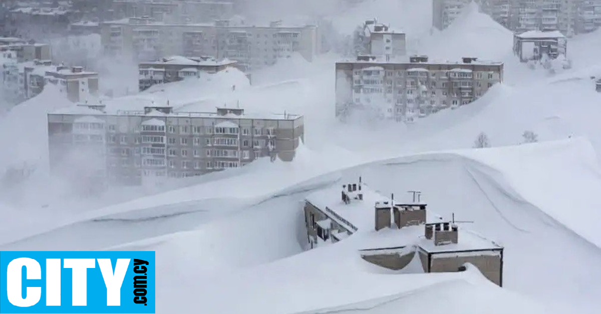 &Eta; &rho;&omega;&sigma;&iota;&kappa;ή Ά&pi;&omega; &Alpha;&nu;&alpha;&tau;&omicron;&lambda;ή &theta;ά&phi;&tau;&eta;&kappa;&epsilon; &sigma;&tau;&omicron; &chi;&iota;ό&nu;&iota; [&epsilon;&iota;&kappa;ό&nu;&epsilon;&sigmaf;]