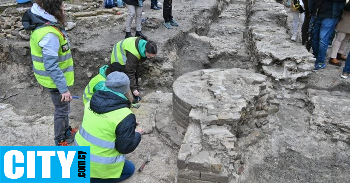 &Alpha;&rho;&chi;&alpha;&iota;&omicron;&lambda;ό&gamma;&omicron;&iota; &sigma;&tau;&eta;&nu; &Iota;&tau;&alpha;&lambda;ί&alpha; &beta;&rho;ή&kappa;&alpha;&nu; &laquo;έ&nu;&alpha; &sigma;&upsilon;&gamma;&kappa;&lambda;&omicron;&nu;&iota;&sigma;&tau;&iota;&kappa;ό &epsilon;ύ&rho;&eta;&mu;&alpha;&raquo; &kappa;&alpha;&iota; &mu;&iota;&lambda;&omicron;ύ&nu; &gamma;&iota;&alpha; &tau;&eta;&nu; &alpha;&nu;&alpha;&kappa;ά&lambda;&upsilon;&psi;&eta; &tau;&omicron;&upsilon; &alpha;&iota;ώ&nu;&alpha;